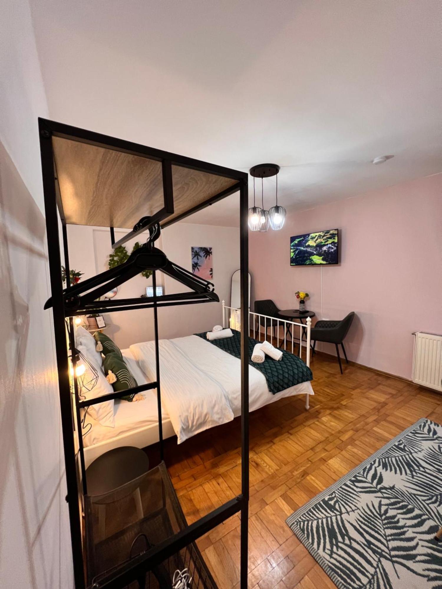 Old Town City Center Apartments Braşov Exterior foto